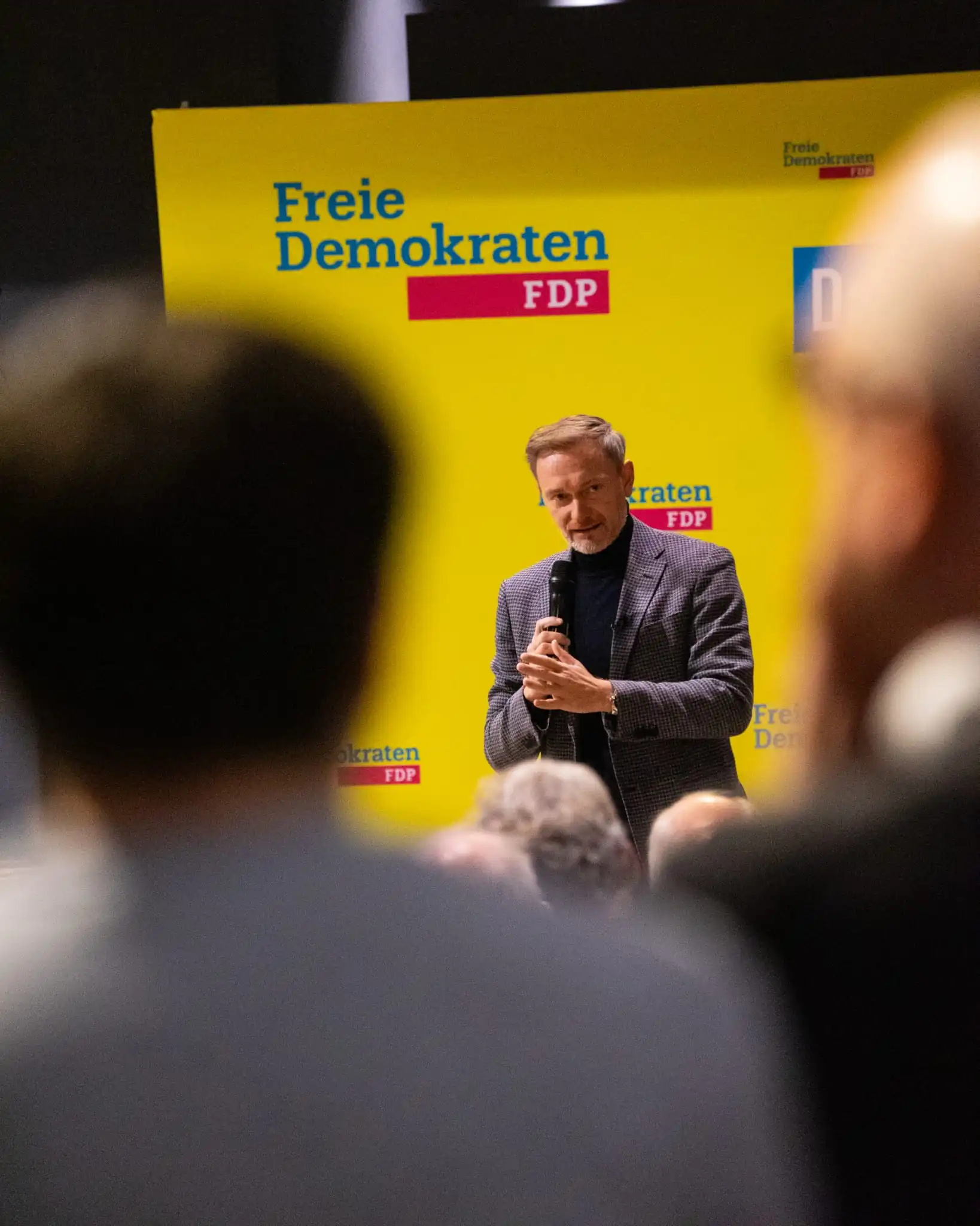 Christian Linder bei einer Rede in Flensburg